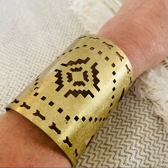 Brass cut out cuff bracelet - Picture 1 of 2